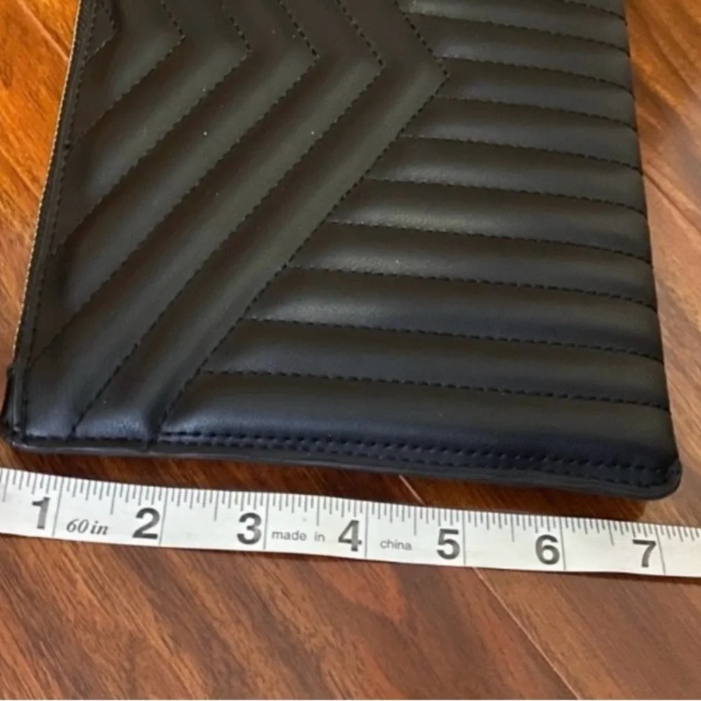 A new day Elegant Black Quilted Clutch - Picture 2 of 7
